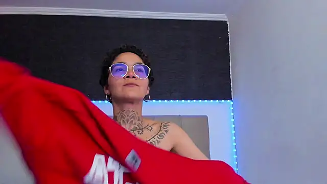 anaroman01 online show from 09-10-25, 06:41