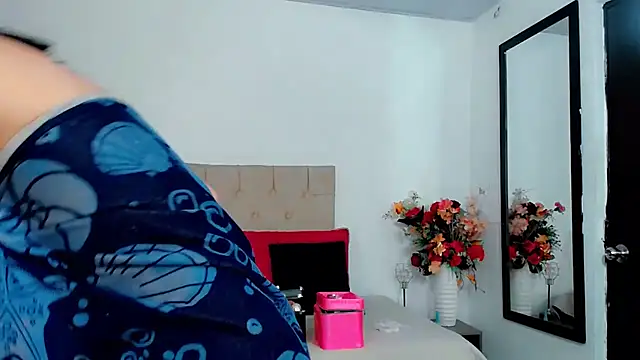 Snapshot of maria_camilacms chatting on 10-23-25, 04:17 maria camilacms online show from 10-23-25, 04:17