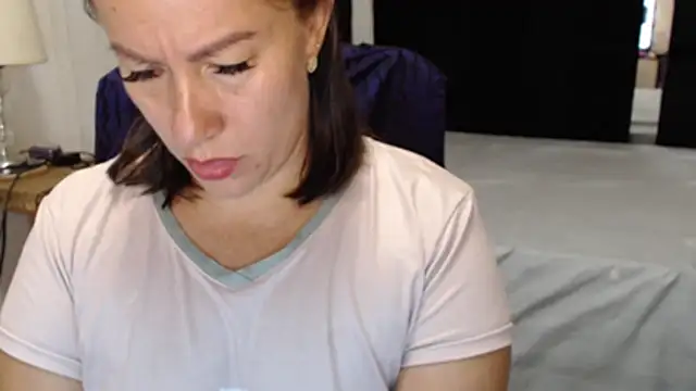 Snapshot of CATRINA-83 chatting on 07-11-26, 11:35 CATRINA-83 online show from 07-11-26, 11:35