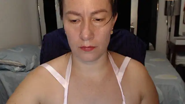 Snapshot of CATRINA-83 chatting on 07-18-26, 02:32 CATRINA-83 online show from 07-18-26, 02:32