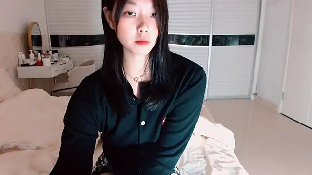 Snapshot of -Lucky_Girl chatting on 09-18-25, 01:57 -Lucky Girl online show from 09-18-25, 01:57