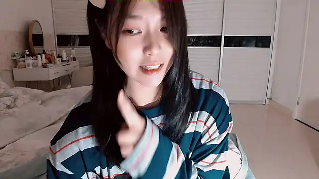 -Lucky Girl online show from 10-27-25, 02:43