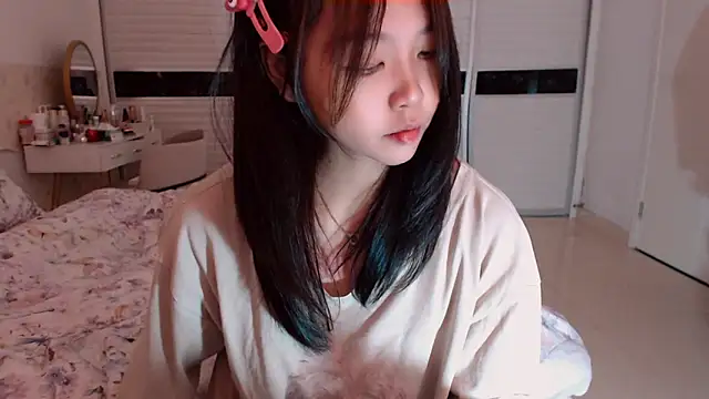 -Lucky Girl online show from 11-21-25, 03:16