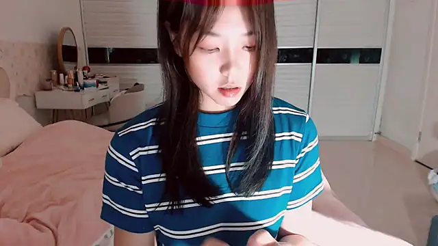 -Lucky Girl online show from 04-24-26, 01:02