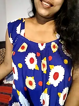 Snapshot of Quite_Malsha chatting on 03-07-25, 05:40 Quite Malsha online show from 03-07-25, 05:40