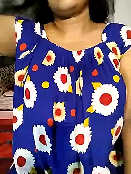 Snapshot of Quite_Malsha chatting on 03-07-25, 09:07 Quite Malsha online show from 03-07-25, 09:07