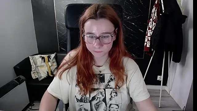 littleviki7 online show from 01-02-25, 11:52