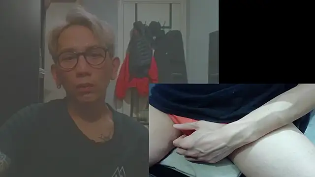 Snapshot of UndreamtM chatting on 01-18-26, 02:21 UndreamtM online show from 01-18-26, 02:21