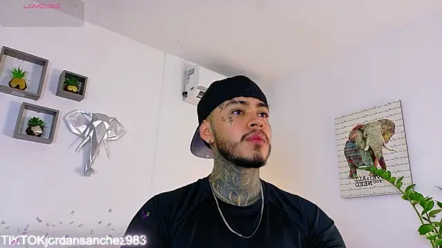 JordanSmiith  online show from 02-11-26, 07:52