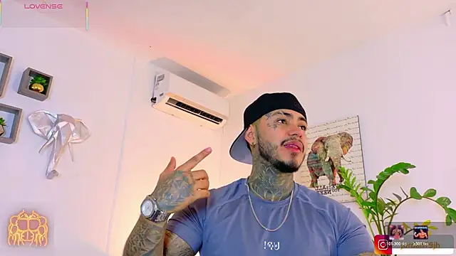 JordanSmiith  online show from 07-08-26, 09:19