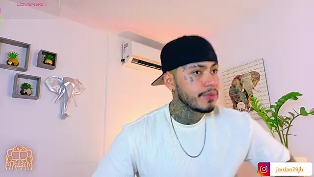 JordanSmiith  online show from 07-09-26, 10:03