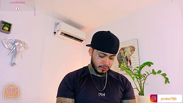 JordanSmiith  online show from 07-18-26, 08:34