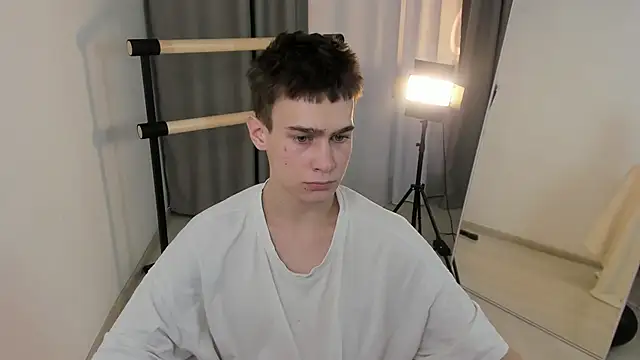 Kevin Kesi online show from 11-17-25, 04:24