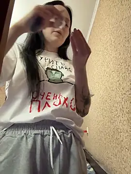 naughty lucifer online show from 04-17-26, 04:32