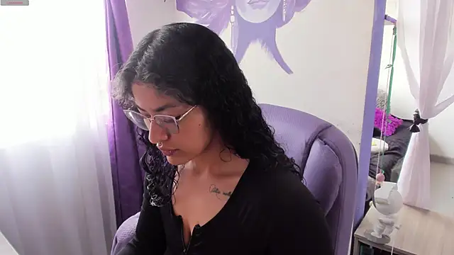 witchviolet online show from 12-01-25, 03:39