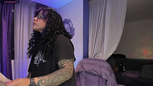 witchviolet online show from 03-10-26, 01:32