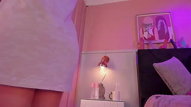 chloe watson  online show from 11-29-25, 08:12