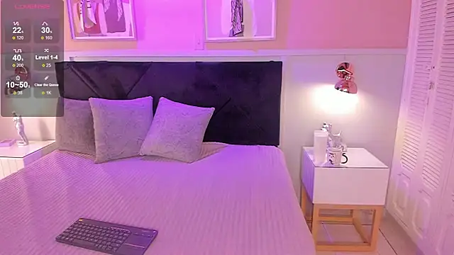 chloe watson  online show from 04-23-26, 08:00