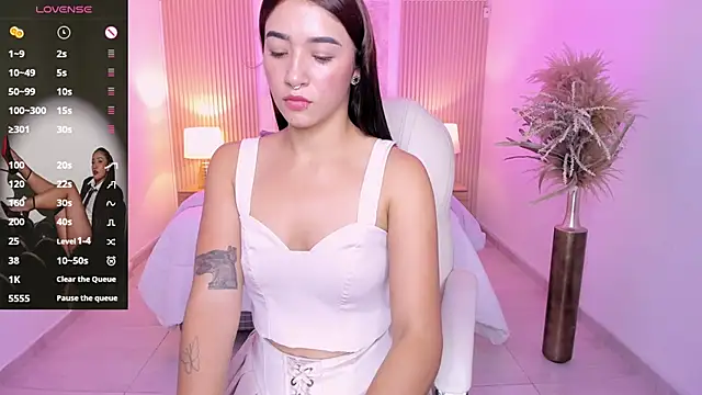 Snapshot of Antonella_Grayy chatting on 11-11-25, 11:10 Antonella Grayy online show from 11-11-25, 11:10