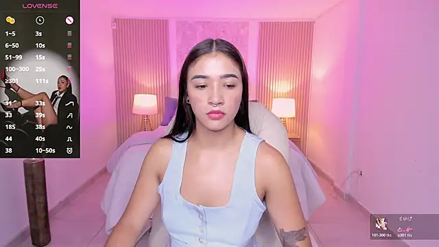 Snapshot of Antonella_Grayy chatting on 11-14-25, 10:58 Antonella Grayy online show from 11-14-25, 10:58