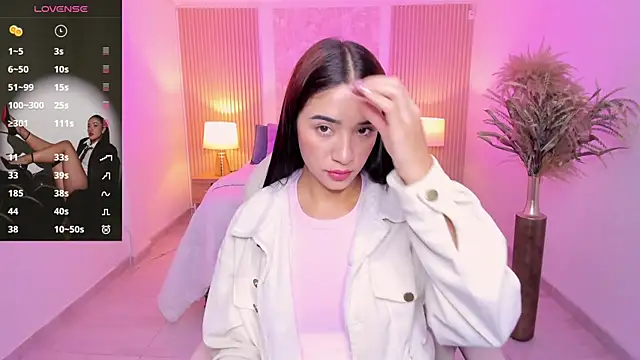 Snapshot of Antonella_Grayy chatting on 12-04-25, 11:08 Antonella Grayy online show from 12-04-25, 11:08