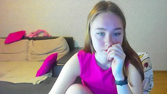 Snapshot of natali2550 chatting on 01-09-25, 03:36 natali2550 online show from 01-09-25, 03:36