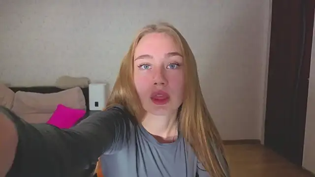 Snapshot of natali2550 chatting on 10-12-25, 02:16 natali2550 online show from 10-12-25, 02:16