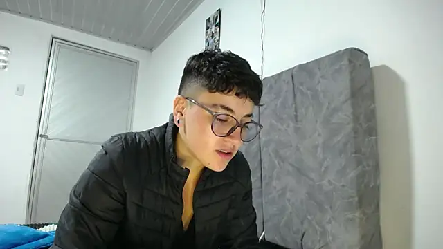 linda 33 online show from 04-23-26, 02:35