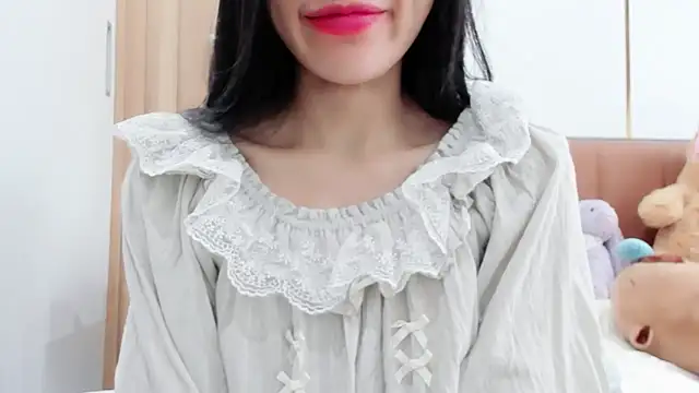 Snapshot of Lita-Julia chatting on 12-30-24, 12:22 Lita-Julia online show from 12-30-24, 12:22