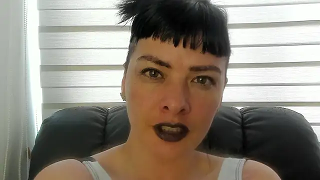 queen fetish online show from 07-26-26, 09:00
