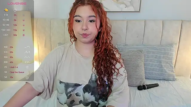 Snapshot of Atenea_cuteee chatting on 10-03-25, 07:11 Atenea cuteee online show from 10-03-25, 07:11