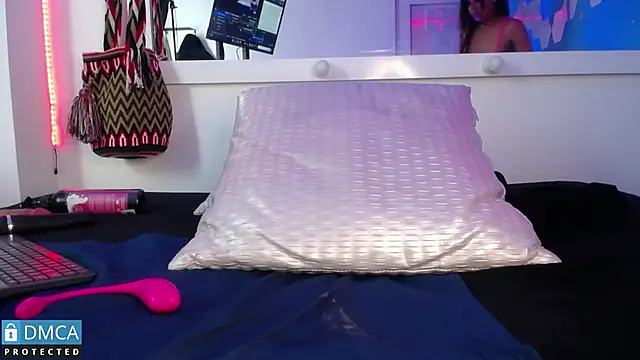 CarolRodriguez  online show from 01-25-25, 10:39