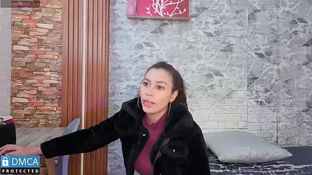 CarolRodriguez  online show from 10-18-25, 06:52