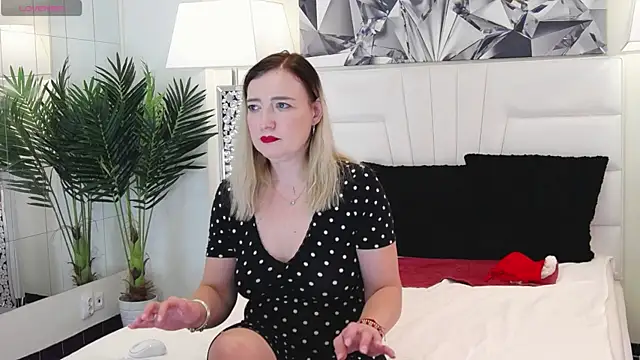 BarbieeAnn online show from 12-16-24, 11:44