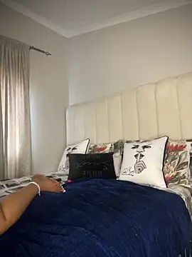 Bustygoddess32 online show from 11-01-25, 12:29