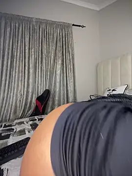 Bustygoddess32 online show from 04-24-26, 12:13