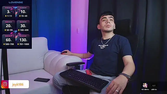 Snapshot of Jey_keler1 chatting on 11-27-25, 12:56 Jey keler1 online show from 11-27-25, 12:56