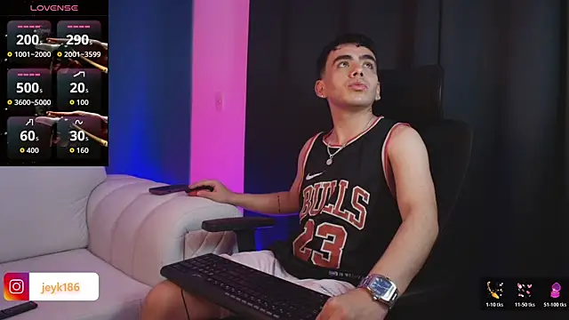 Snapshot of Jey_keler1 chatting on 11-30-25, 01:59 Jey keler1 online show from 11-30-25, 01:59