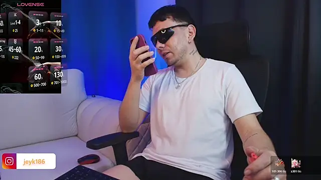 Snapshot of Jey_keler1 chatting on 12-04-25, 07:44 Jey keler1 online show from 12-04-25, 07:44