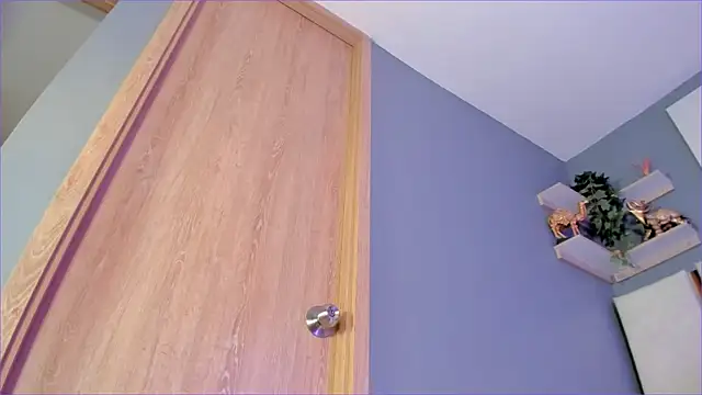 Bambi gurl online show from 04-25-26, 12:02