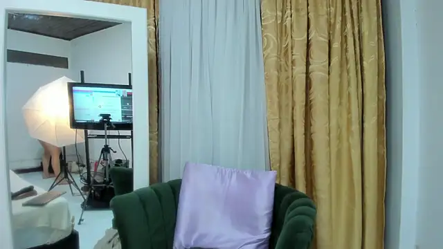 eva loreti online show from 02-17-25, 01:36