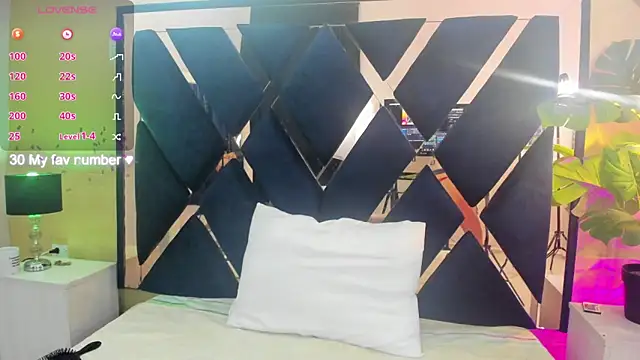 eva loreti online show from 10-03-25, 03:47