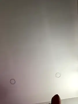 Snapshot of Charlotte_cutee18 chatting on 10-31-25, 01:06 Charlotte cutee18 online show from 10-31-25, 01:06