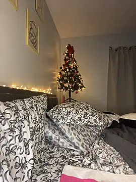 DestineeJayde online show from 11-30-25, 12:14