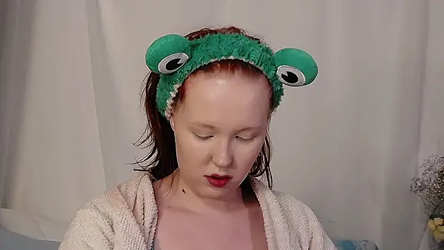 Snapshot of IrinaArt chatting on 02-28-25, 11:12 IrinaArt online show from 02-28-25, 11:12