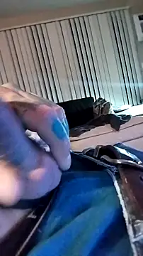 Snapshot of fukurbutt chatting on 09-23-25, 10:29 fukurbutt online show from 09-23-25, 10:29