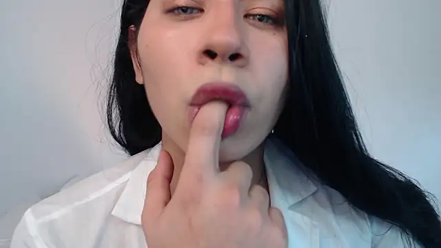 Moon Foxxy online show from 03-08-26, 09:40