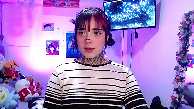 mia catt05 online show from 07-18-26, 04:27