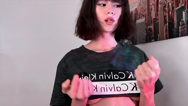 Snapshot of Raven__Blod chatting on 09-30-25, 11:43 Raven Blod online show from 09-30-25, 11:43