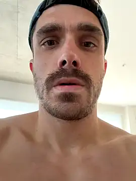 Snapshot of mightgogay chatting on 09-19-25, 08:42 mightgogay online show from 09-19-25, 08:42